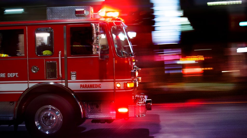 Crews battle structure fire in Victoria neighborhood, city officials say — WCCO / CBS Minnesota, Savage Community news