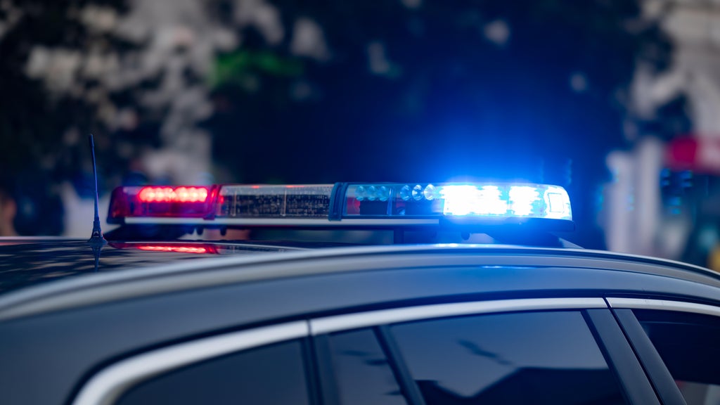 Shelter-in-place issued in Burnsville after shooting injures 1 — WCCO / CBS Minnesota, Savage Community news