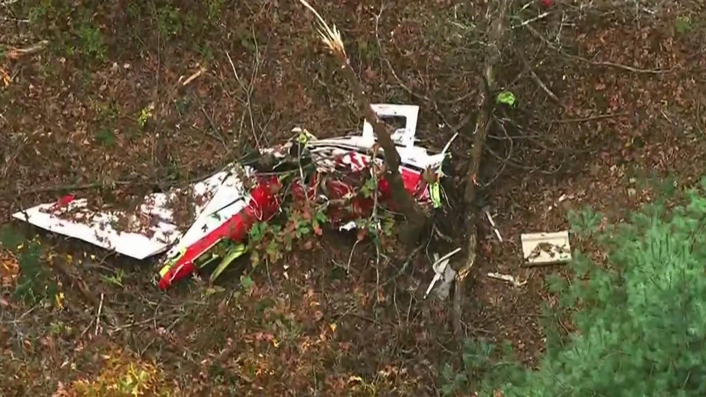 Community mourns pilot among 6 dead in Wisconsin plane crash — WCCO / CBS Minnesota, Savage Dining news