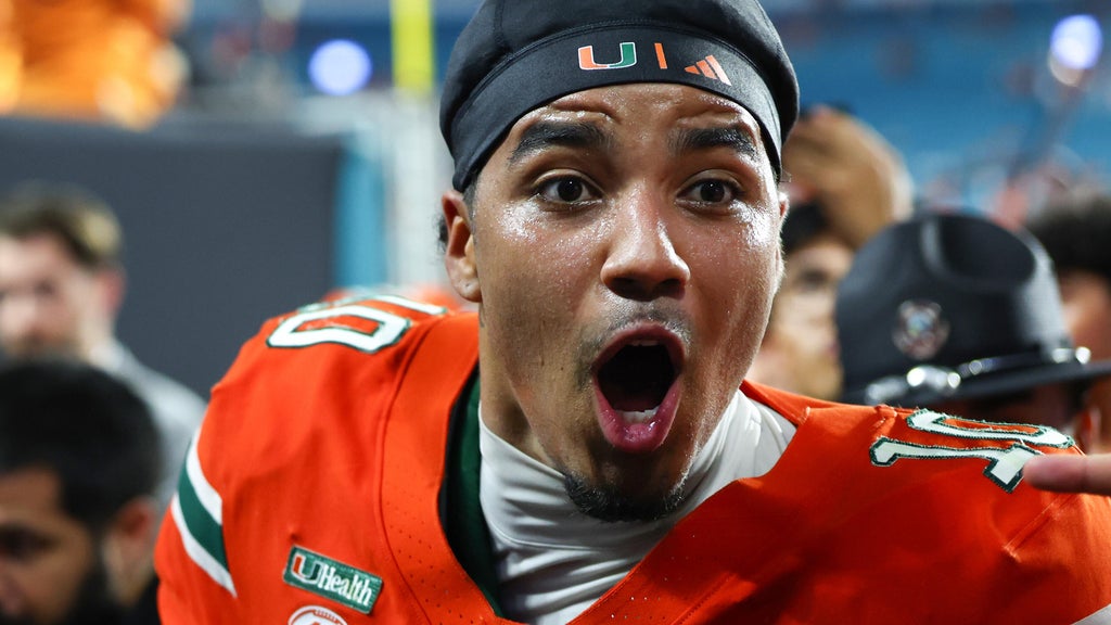 No. 3 Miami downs Florida State 43-35 in double-overtime thriller — CBS Miami, Savage Sports news