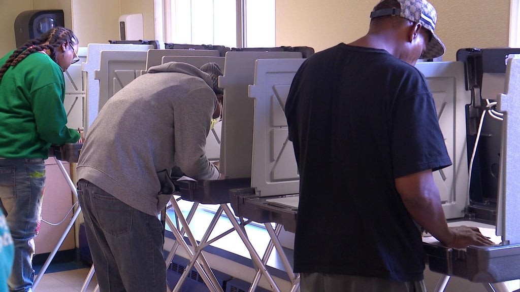 Catholic Charities helps Minnesota's unhoused vote ahead of midterms — WCCO / CBS Minnesota, Savage Sports news