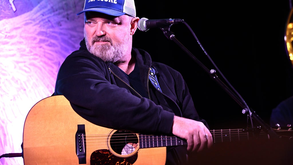 Zac Brown Band founding member raising awareness of ALS with "Hop on a Cure" nonprofit — WCCO / CBS Minnesota, Savage Community news