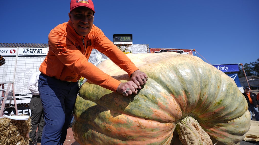 Anoka County pumpkin grower wins California title for 5th time in 7 years — WCCO / CBS Minnesota, Savage Arts news
