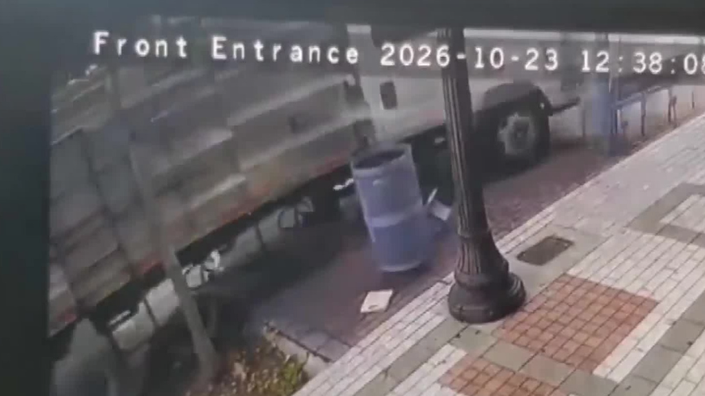 Landscaping truck crashes into bus bench, 3 North Miami businesses, sending 2 passengers to the hospital — CBS Miami, Savage Real Estate news