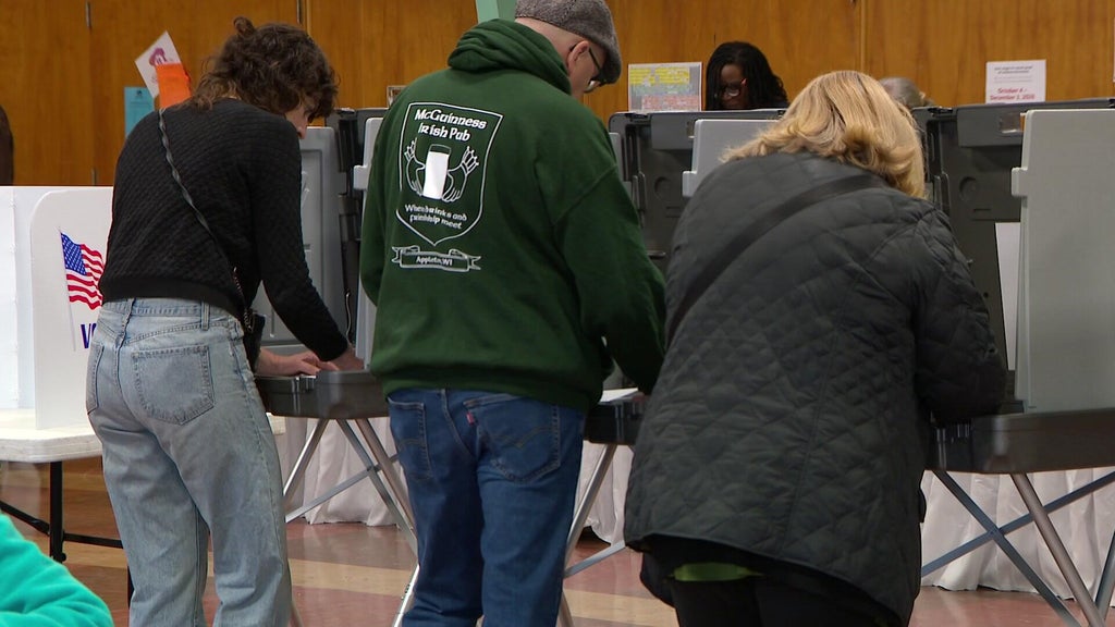 Minneapolis seeing "very high" early voter turnout ahead of next week's midterms — Savage Community news