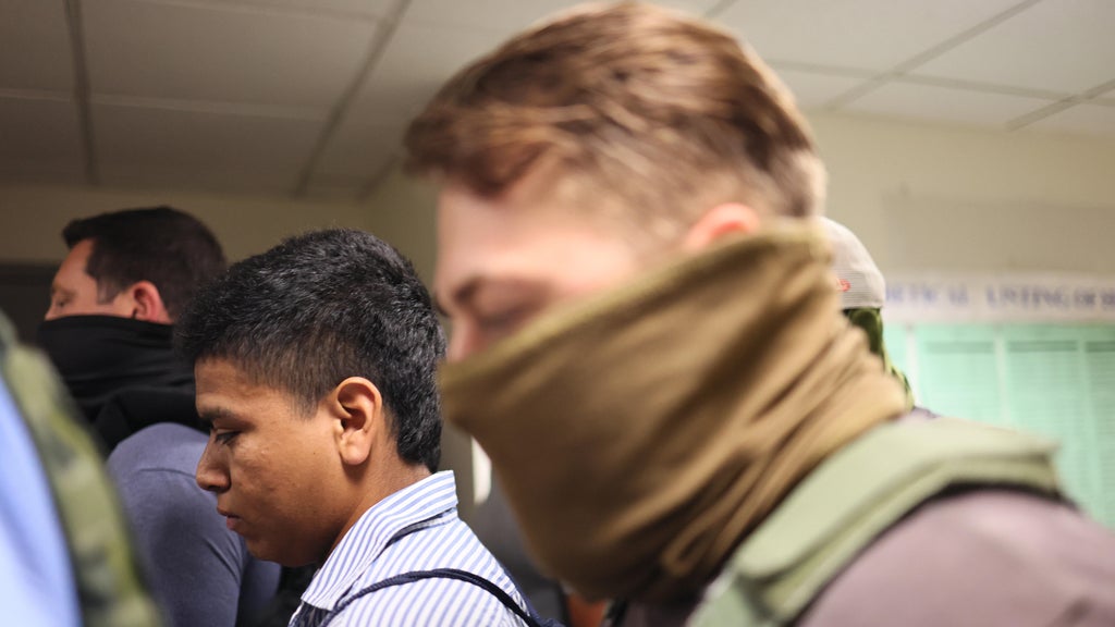 DOJ sues St. Paul and Portland, Oregon, over mask and ID requirements for federal officers — WCCO / CBS Minnesota, Savage Government news
