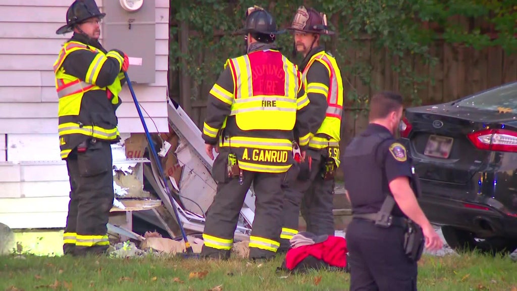 Man blew through Bloomington stop sign, hit car, which then struck home, police say — WCCO / CBS Minnesota, Savage Community news