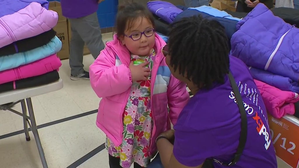 Hundreds of St. Paul students gifted free winter coats by Operation Warm — WCCO / CBS Minnesota, Savage Schools news