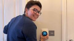 Before you crank up the thermostat, try these tips to keep your house warmer for longer — BBC Business, Savage Business news