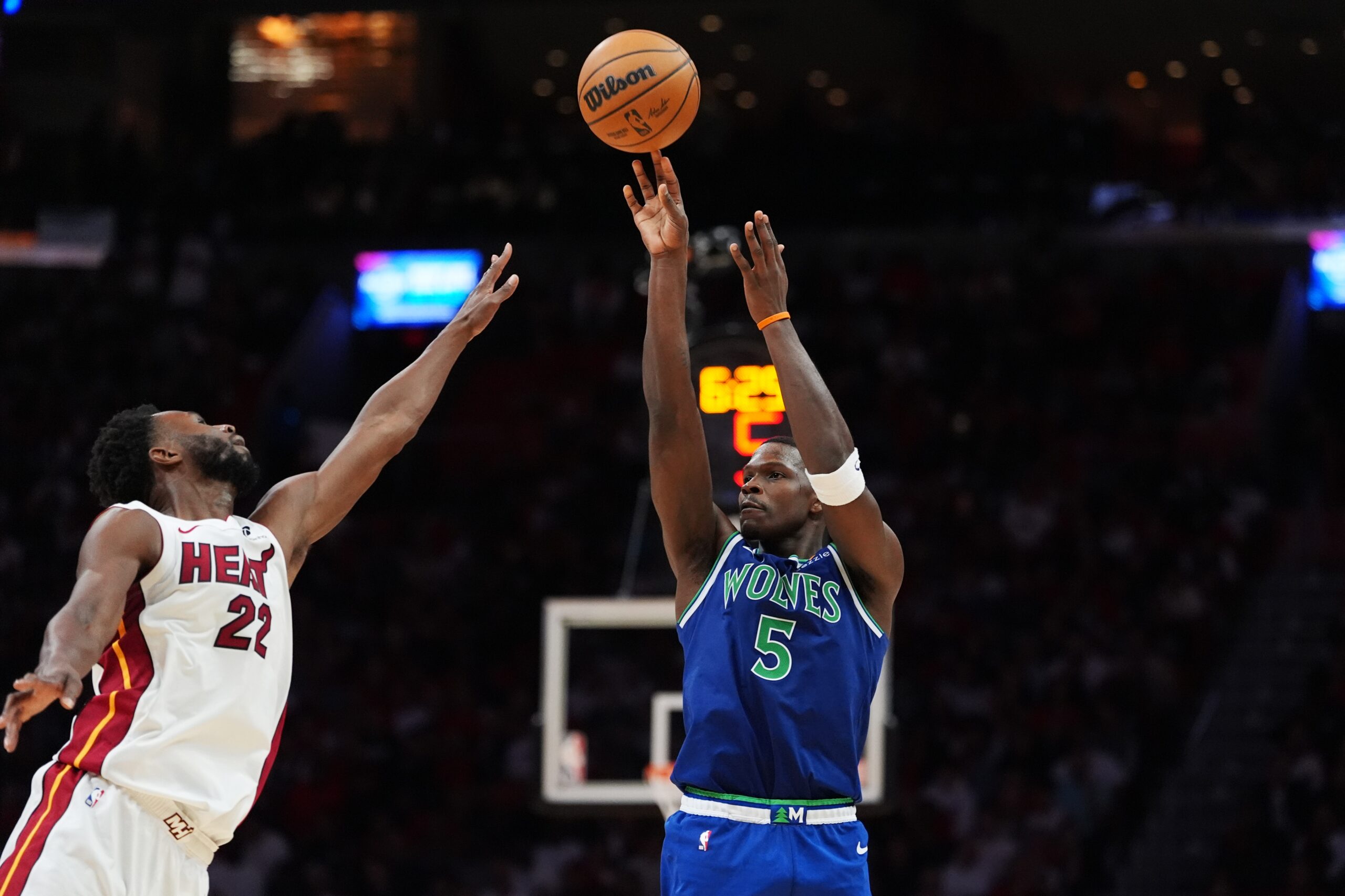 Anthony Edwards scores 45, Wolves roll past Heat 131-106 to spoil Giannis’ opener — KSTP 5, Savage Business news