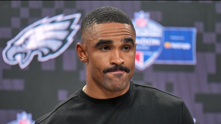 Eagles QB Jalen Hurts sidelined indefinitely with blood clots that could cost him the season — KARE 11 Sports, Savage Sports news