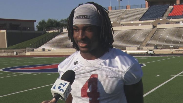 Midway's Lathan Whisenton sets school record for career rushing touchdowns — KCEN (Central Texas), Savage Schools news