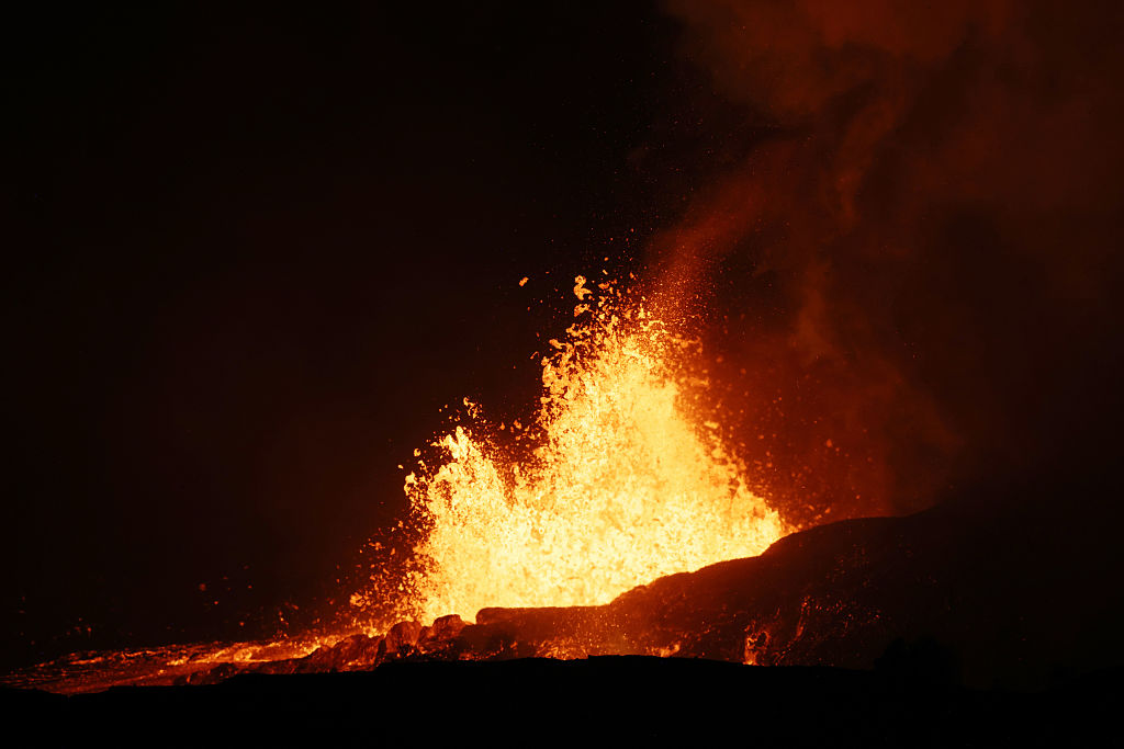 Kīlauea volcano activity prompts trail closures at popular Hawaii national park — FOX 9, Savage Schools news