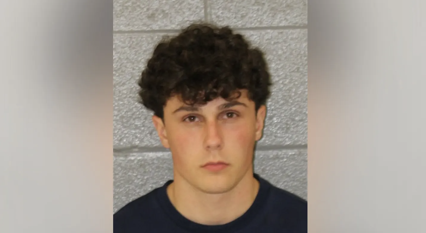 Secret sex video rocks University of North Carolina at Charlotte fraternity, 1 arrested: Police — FOX 9, Savage Schools news
