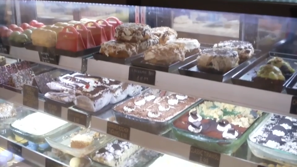 Haraz brings Yemeni coffee and unique crunchy pastries to Pembroke Pines — WSVN Entertainment, Savage Business news