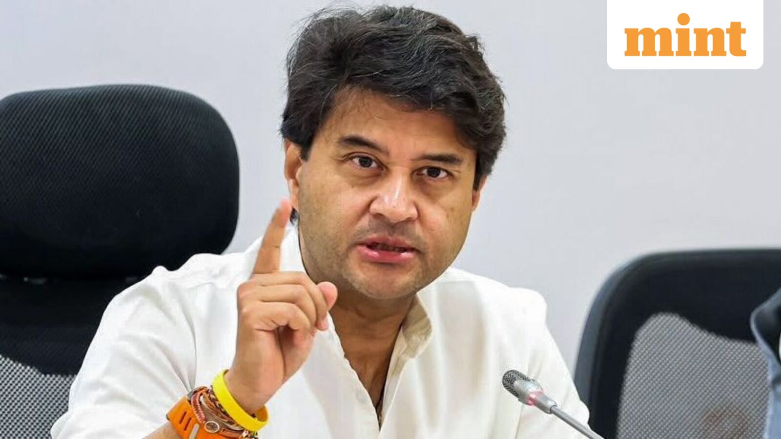 Scindia says satcom security clearance rests with Home Ministry, denies bias — Mint India, Savage Technology news